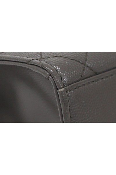 Yves Saint Laurent Envelope Grigia