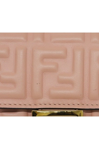 FENDI WALLET ON CHAIN BAGUETTE